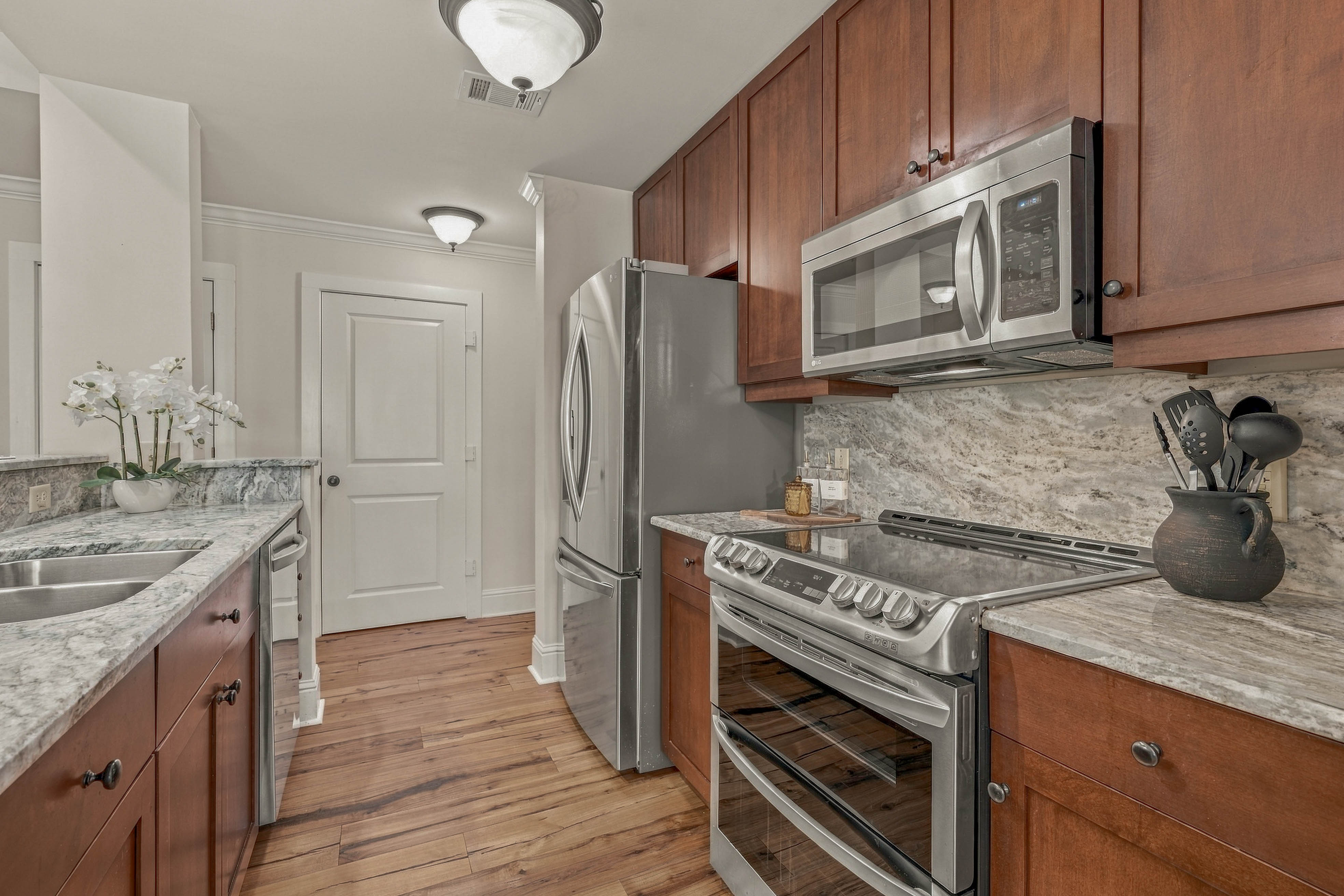 1040A Tailwater image 12